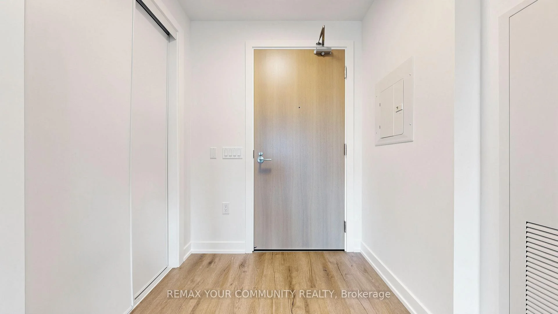 Photo 32 of Unit 1110, 21 Meadowvale Road, Vaughan, Vaughan Corporate Centre — HOMEH