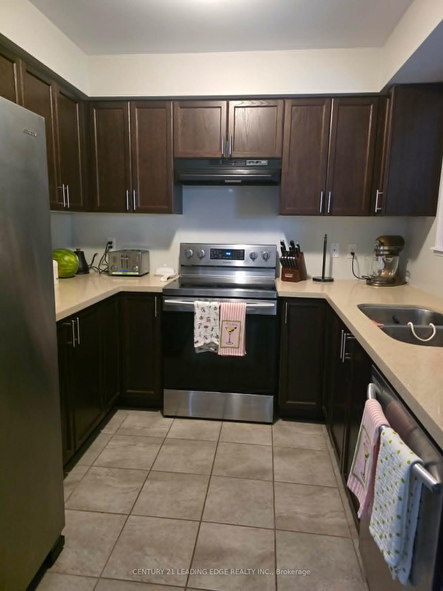 Photo 5 of 21 Franks Way, Barrie, Allandale — HOMEH