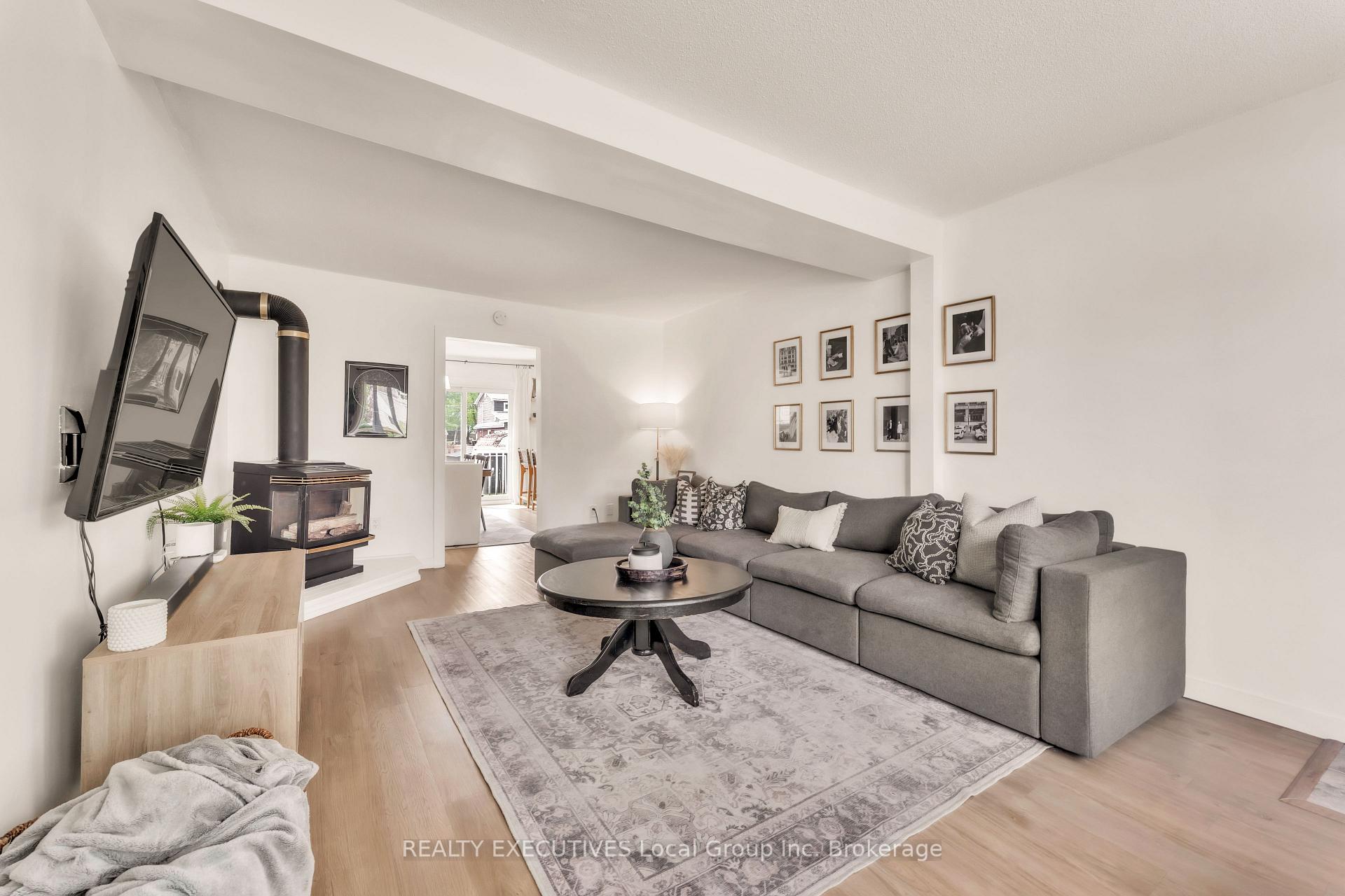 Photo 4 of 143 Whitney Avenue, North Bay, Ferris — HOMEH