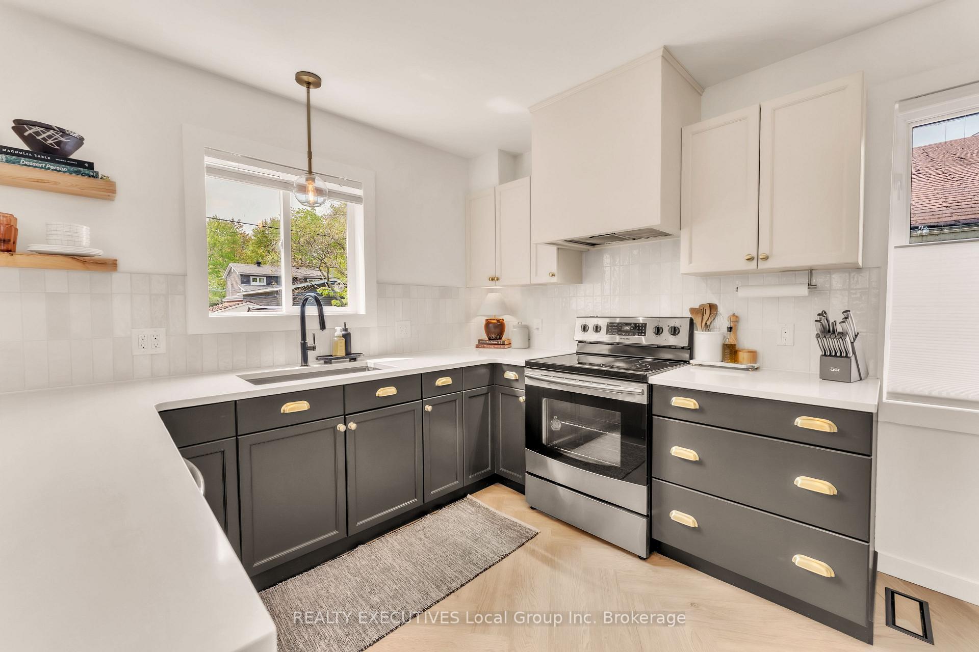 Photo 9 of 143 Whitney Avenue, North Bay, Ferris — HOMEH