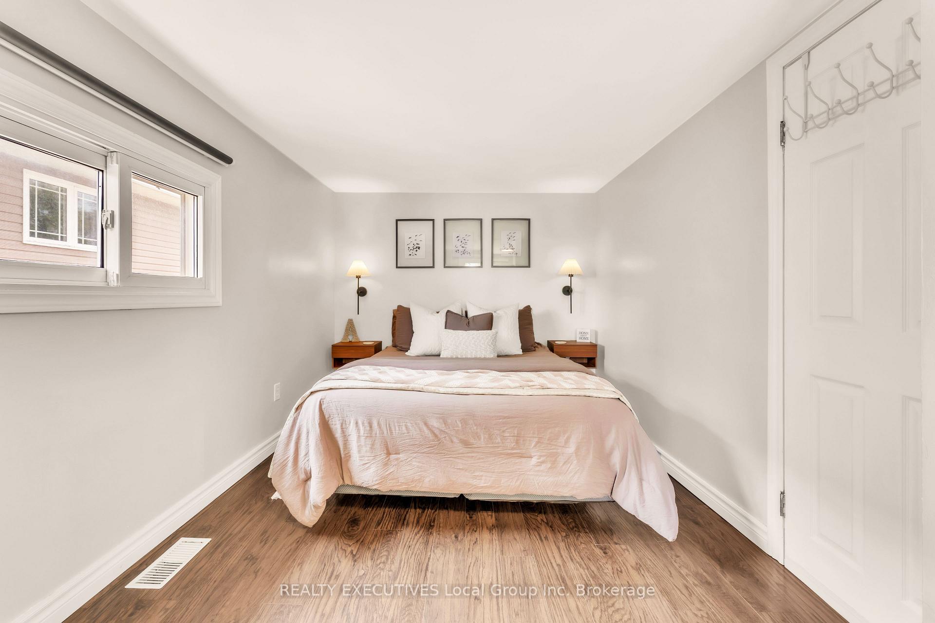 Photo 15 of 143 Whitney Avenue, North Bay, Ferris — HOMEH