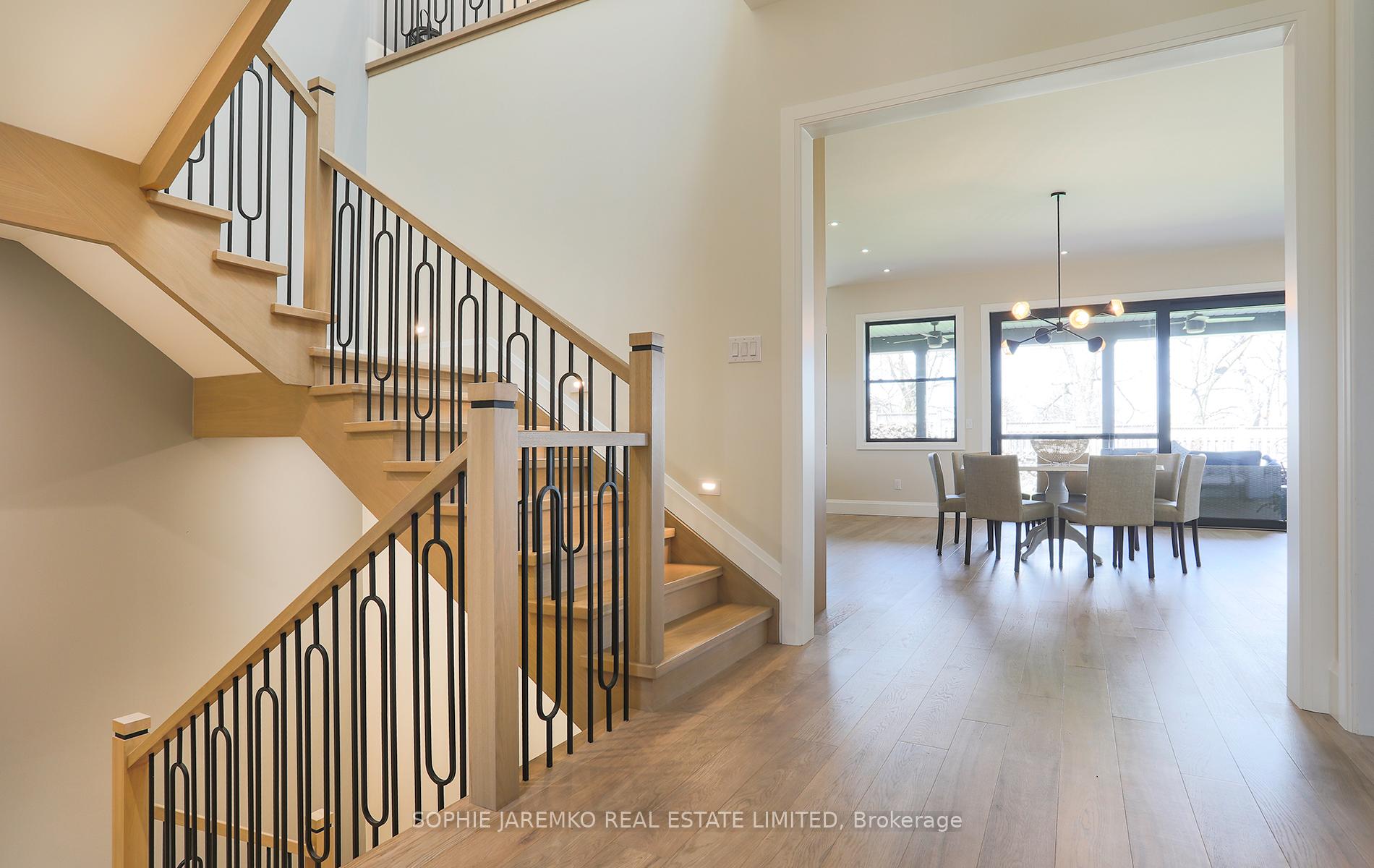 Photo 4 of 939 Melton Drive, Mississauga, Lakeview — HOMEH