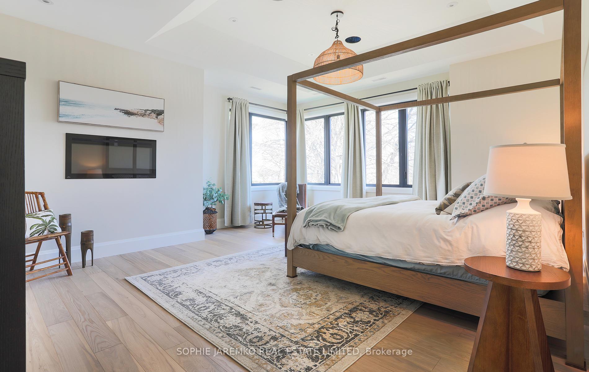 Photo 24 of 939 Melton Drive, Mississauga, Lakeview — HOMEH