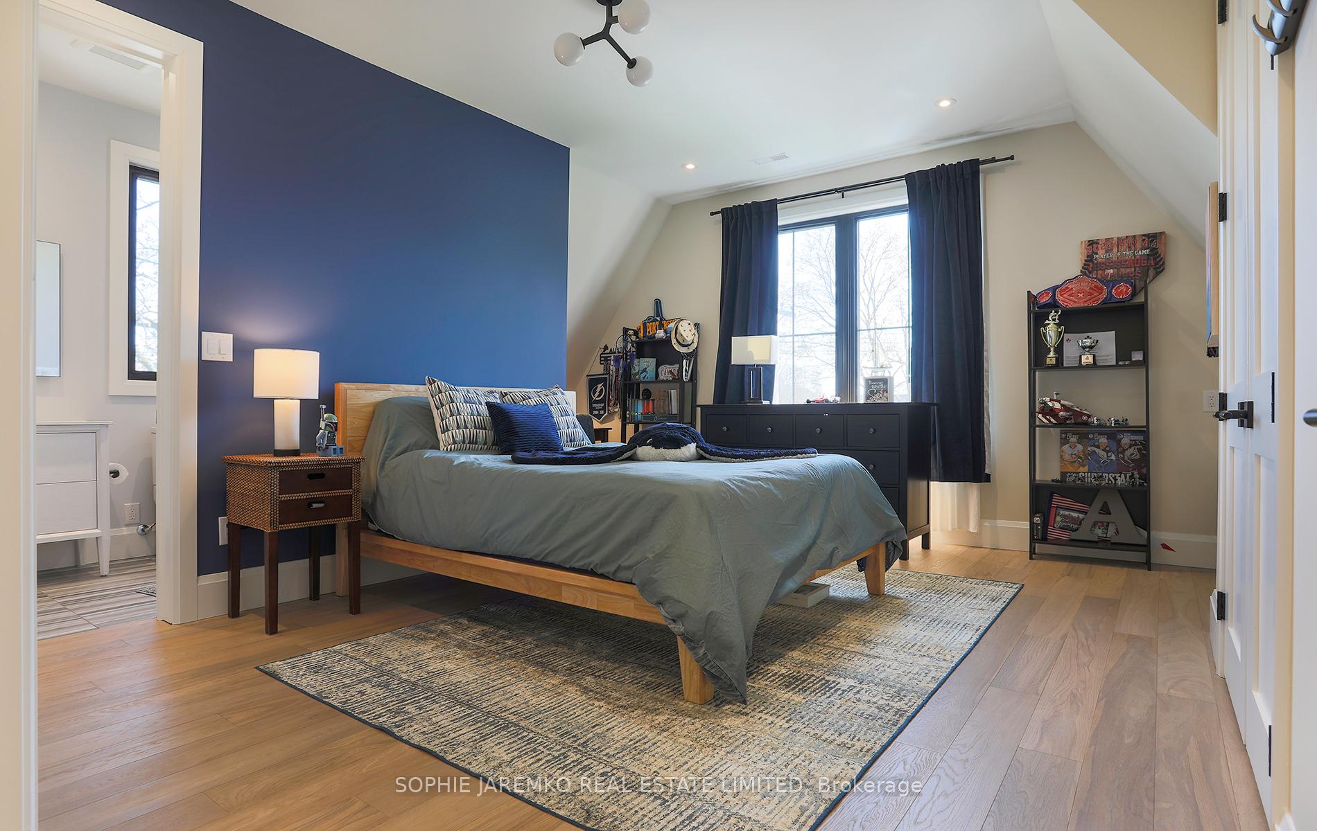 Photo 33 of 939 Melton Drive, Mississauga, Lakeview — HOMEH