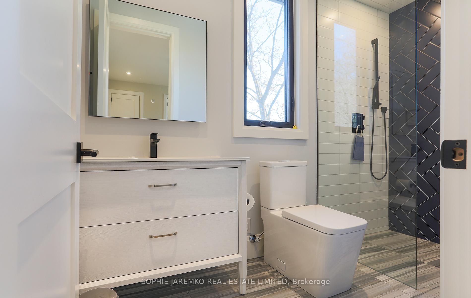 Photo 34 of 939 Melton Drive, Mississauga, Lakeview — HOMEH