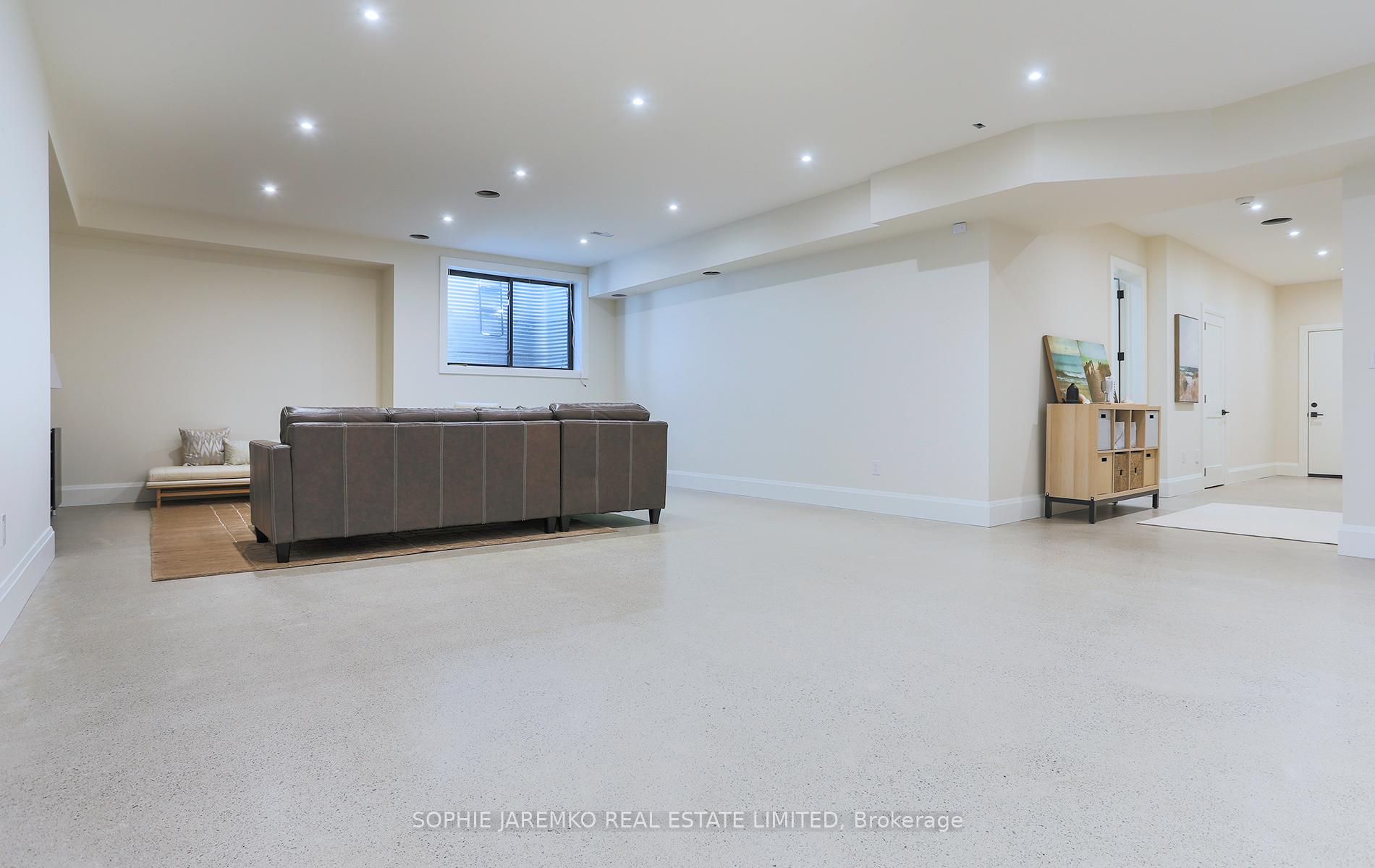 Photo 41 of 939 Melton Drive, Mississauga, Lakeview — HOMEH