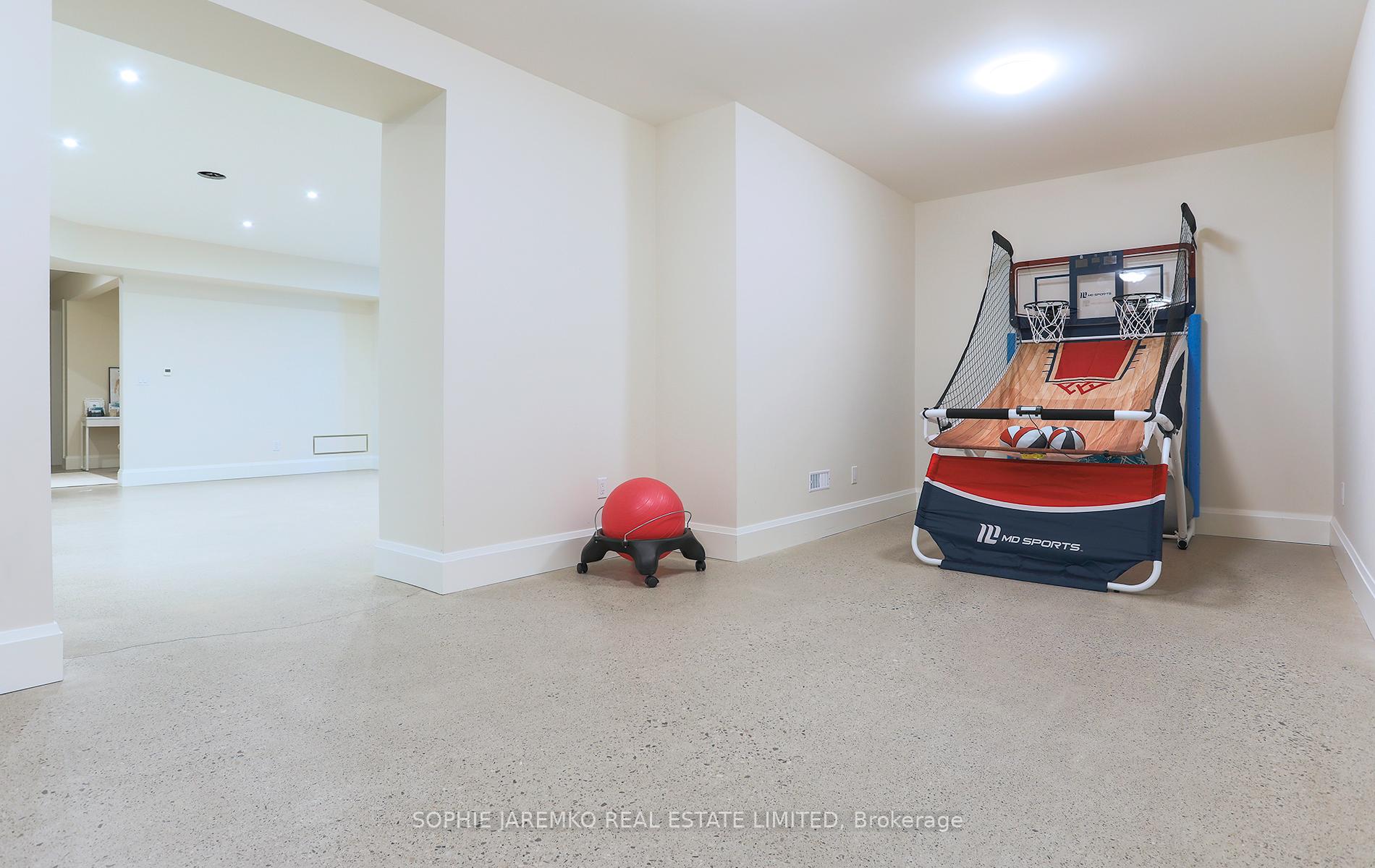 Photo 43 of 939 Melton Drive, Mississauga, Lakeview — HOMEH
