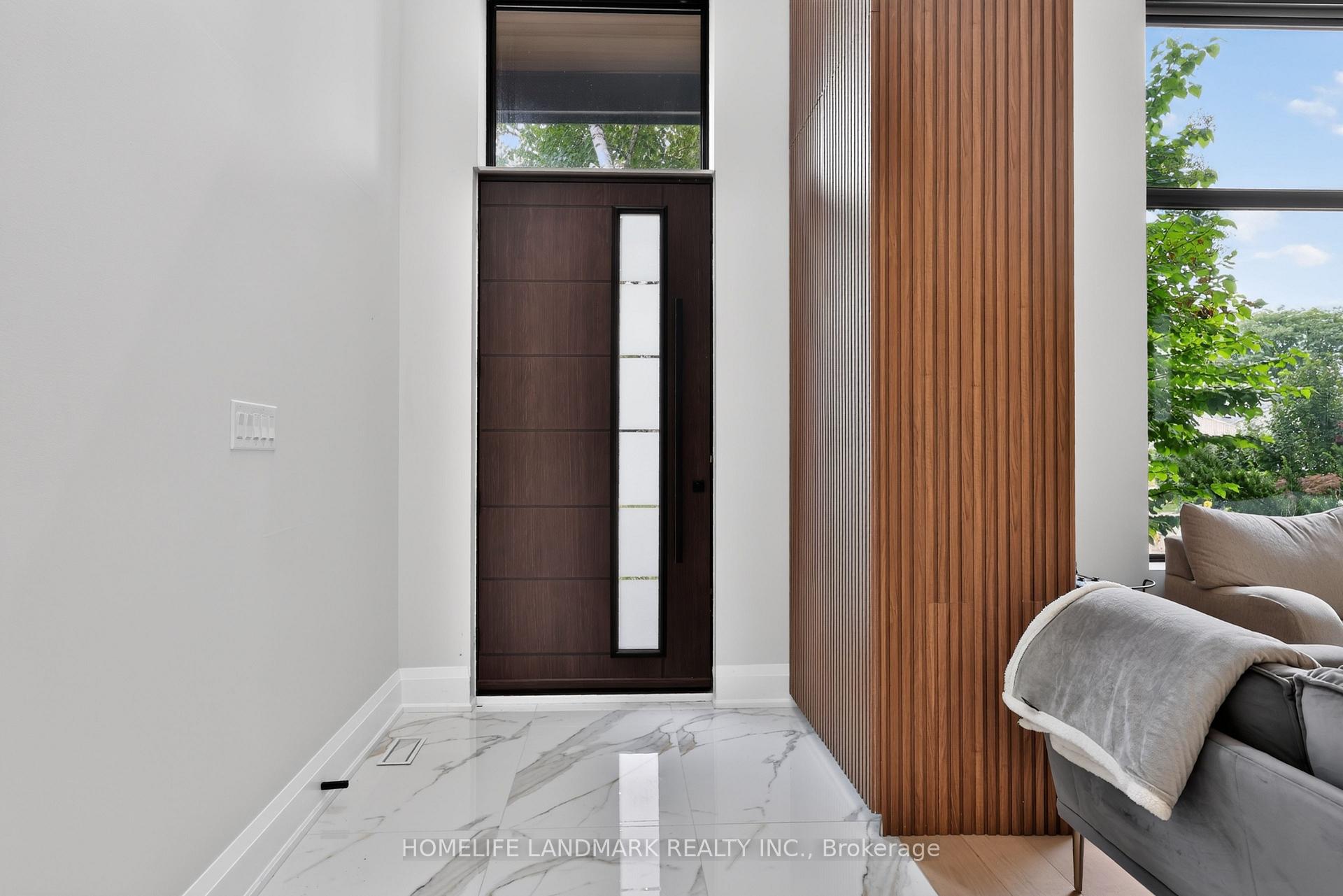 Photo 4 of 6423 Dunray Crescent, Mississauga, Streetsville — HOMEH