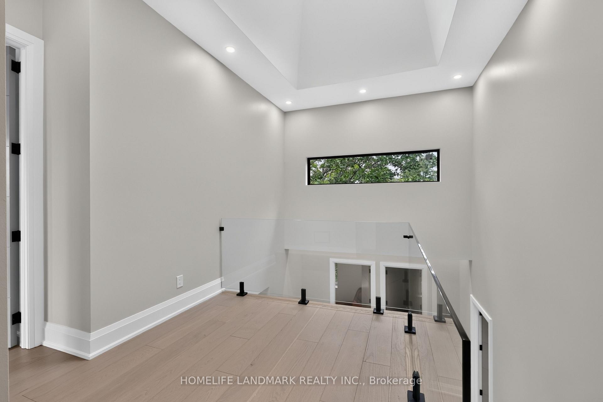 Photo 15 of 6423 Dunray Crescent, Mississauga, Streetsville — HOMEH
