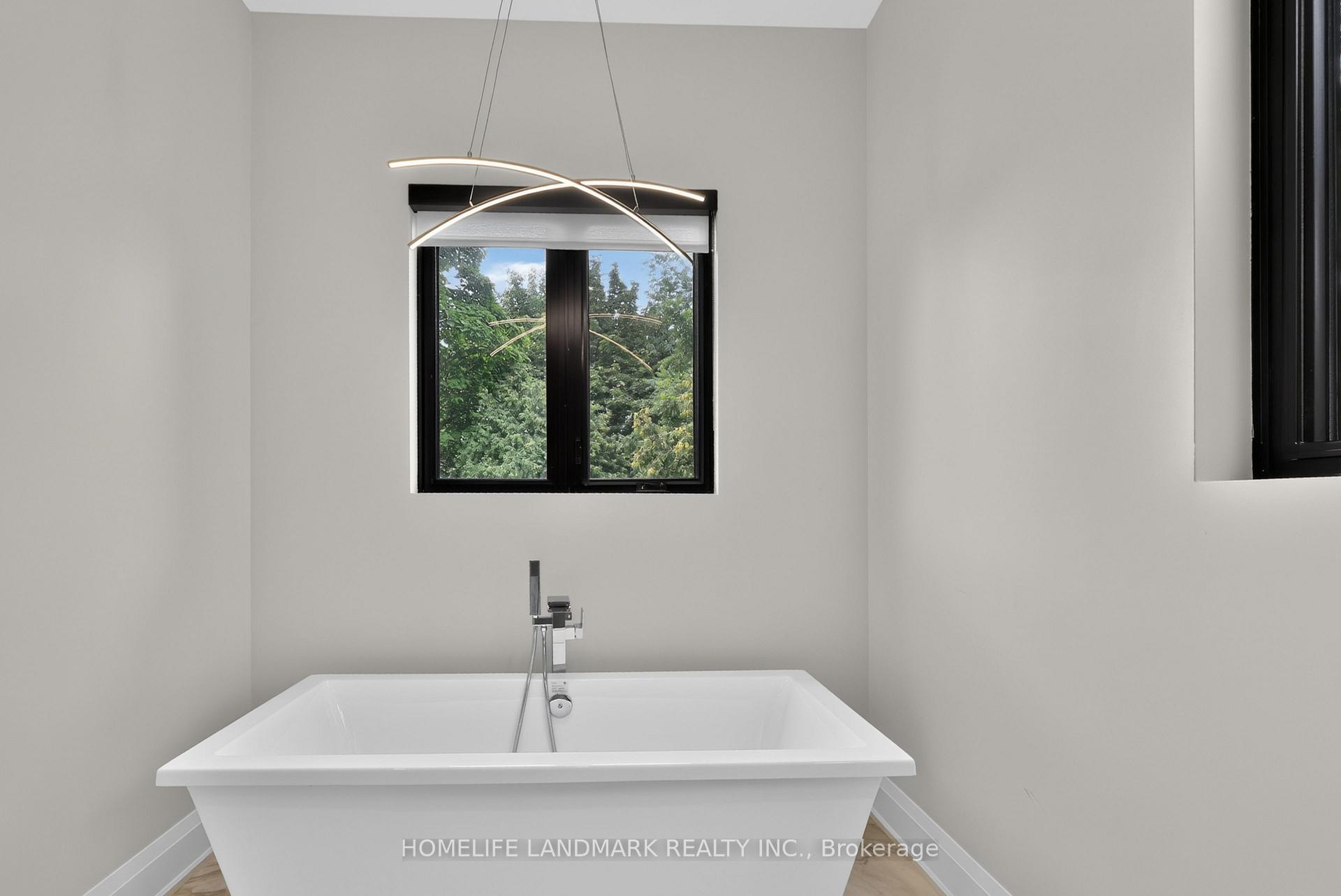 Photo 20 of 6423 Dunray Crescent, Mississauga, Streetsville — HOMEH