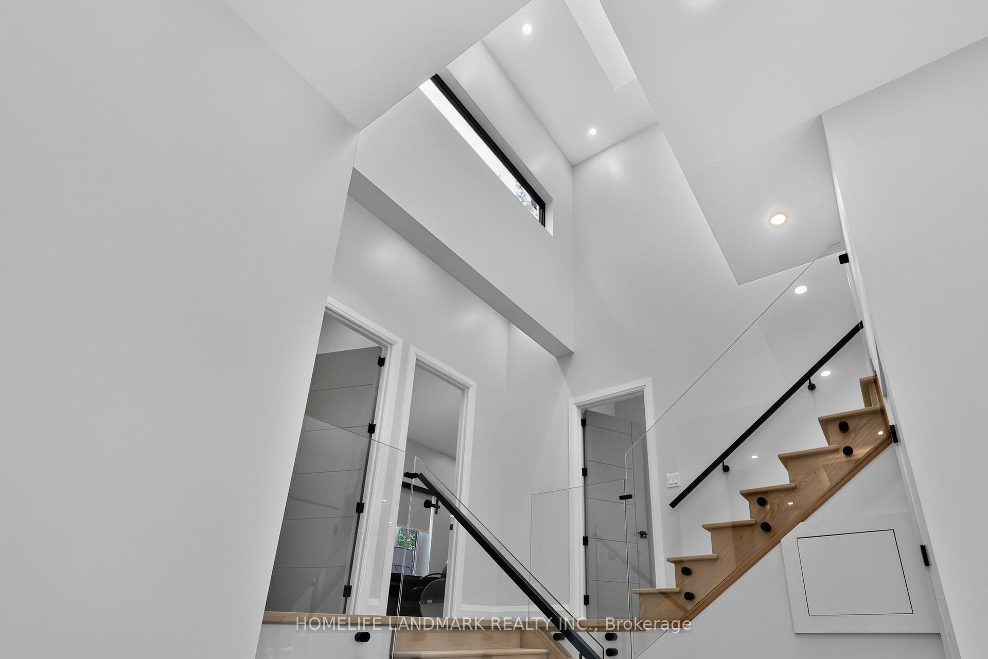 Photo 30 of 6423 Dunray Crescent, Mississauga, Streetsville — HOMEH