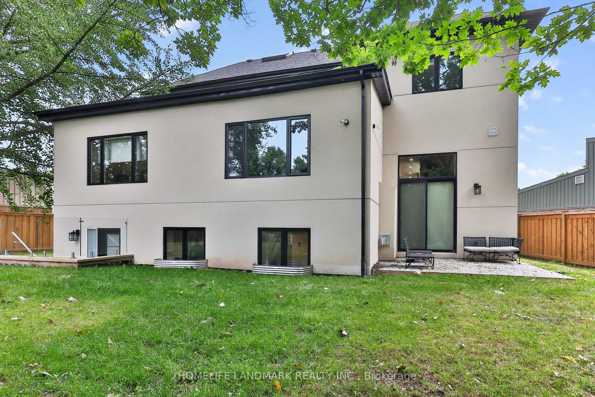 Photo 36 of 6423 Dunray Crescent, Mississauga, Streetsville — HOMEH