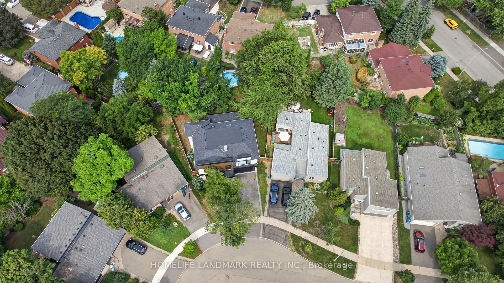 Photo 39 of 6423 Dunray Crescent, Mississauga, Streetsville — HOMEH