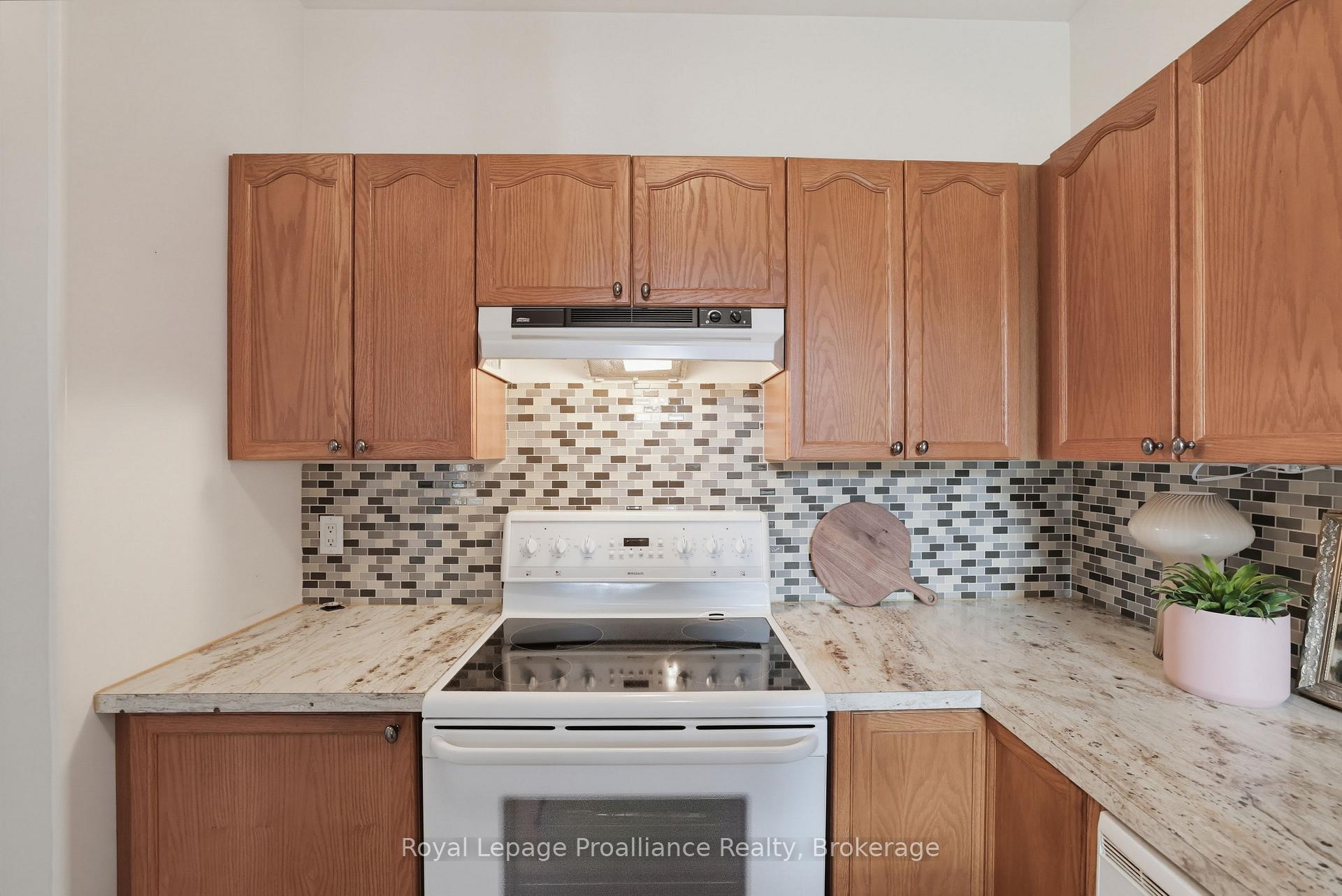 Photo 10 of Unit 17, 355 Dundas Street W, Belleville, Belleville Ward — HOMEH
