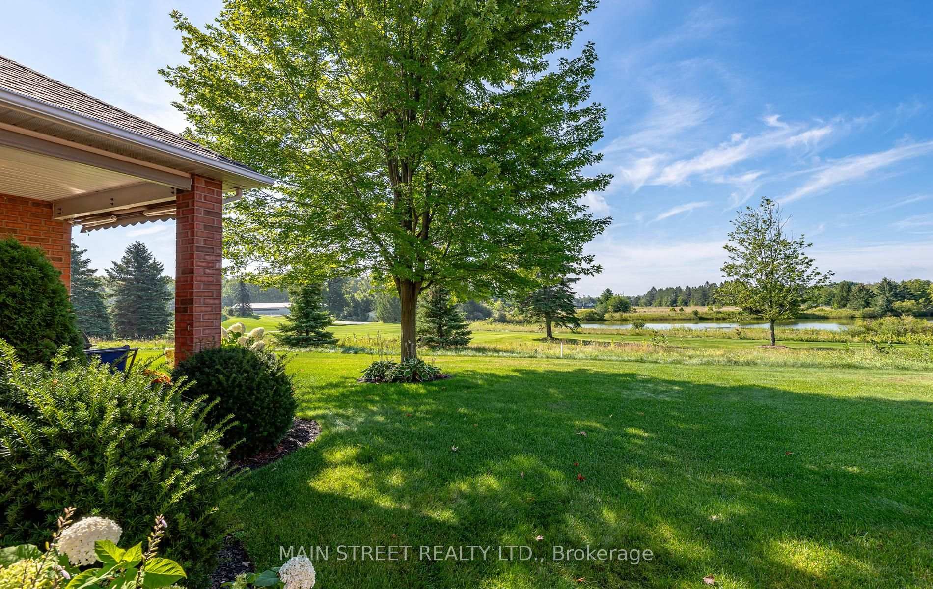 Photo 5 of 54 Couples Gallery, Whitchurch-Stouffville, Ballantrae — HOMEH