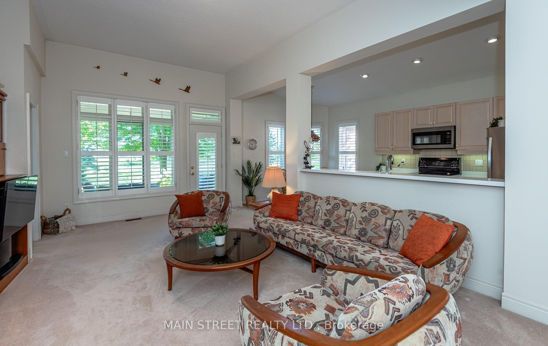 Photo 10 of 54 Couples Gallery, Whitchurch-Stouffville, Ballantrae — HOMEH