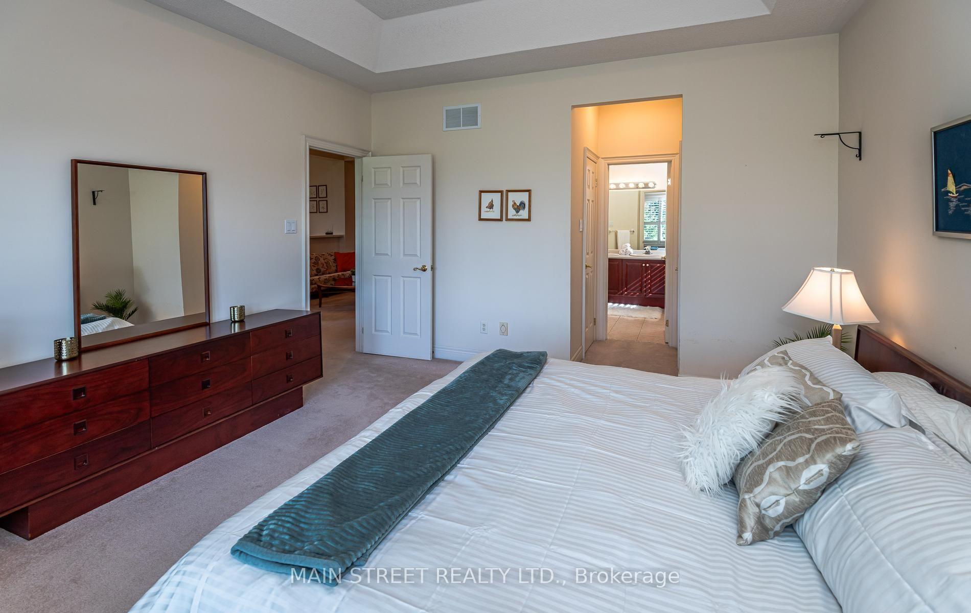 Photo 27 of 54 Couples Gallery, Whitchurch-Stouffville, Ballantrae — HOMEH