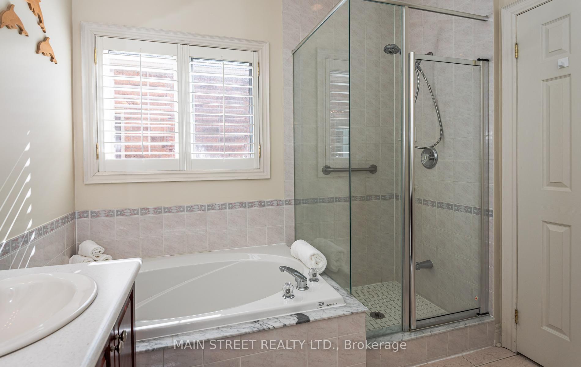 Photo 29 of 54 Couples Gallery, Whitchurch-Stouffville, Ballantrae — HOMEH