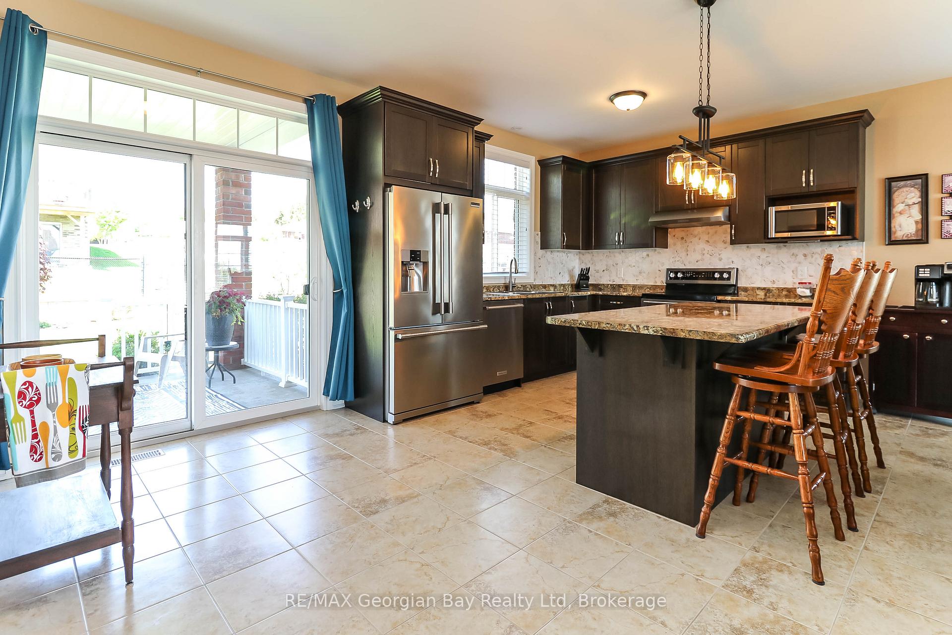 Photo 7 of 936 Jordeli Lane, Midland — HOMEH