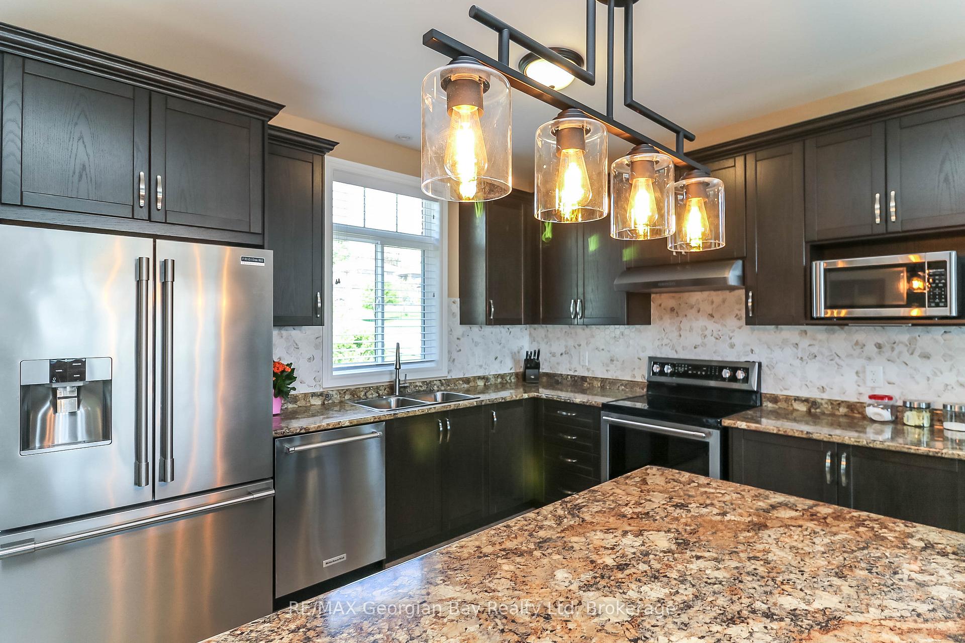 Photo 11 of 936 Jordeli Lane, Midland — HOMEH