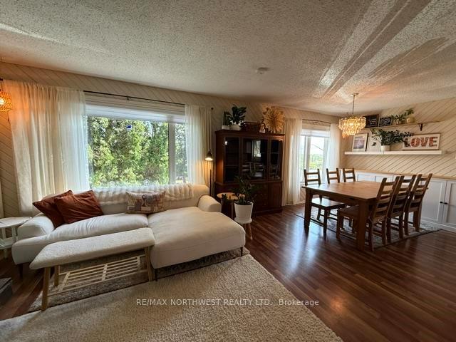 Photo 8 of 120 Minto Cres, Kenora, Amethyst — HOMEH