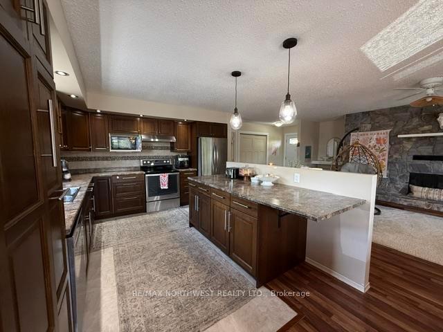 Photo 6 of 120 Minto Cres, Kenora, Amethyst — HOMEH