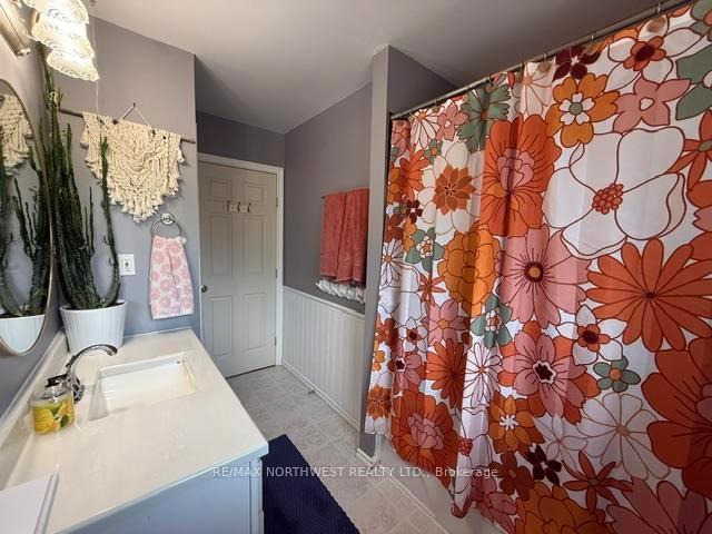 Photo 14 of 120 Minto Cres, Kenora, Amethyst — HOMEH