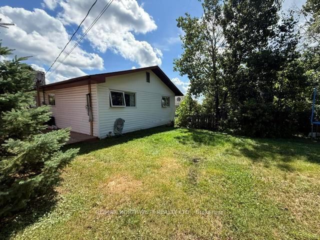 Photo 32 of 120 Minto Cres, Kenora, Amethyst — HOMEH
