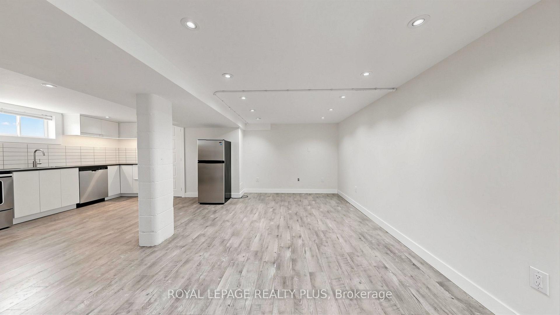 Photo 14 of 285 Bronte Road, Oakville, Bronte — HOMEH