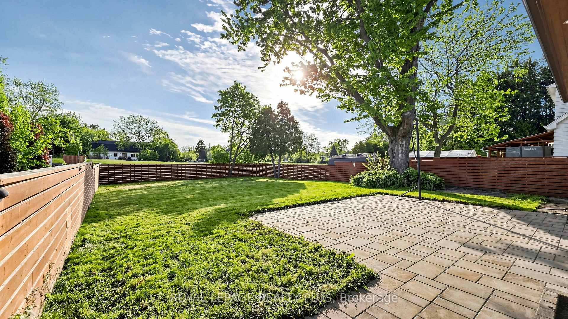 Photo 19 of 285 Bronte Road, Oakville, Bronte — HOMEH