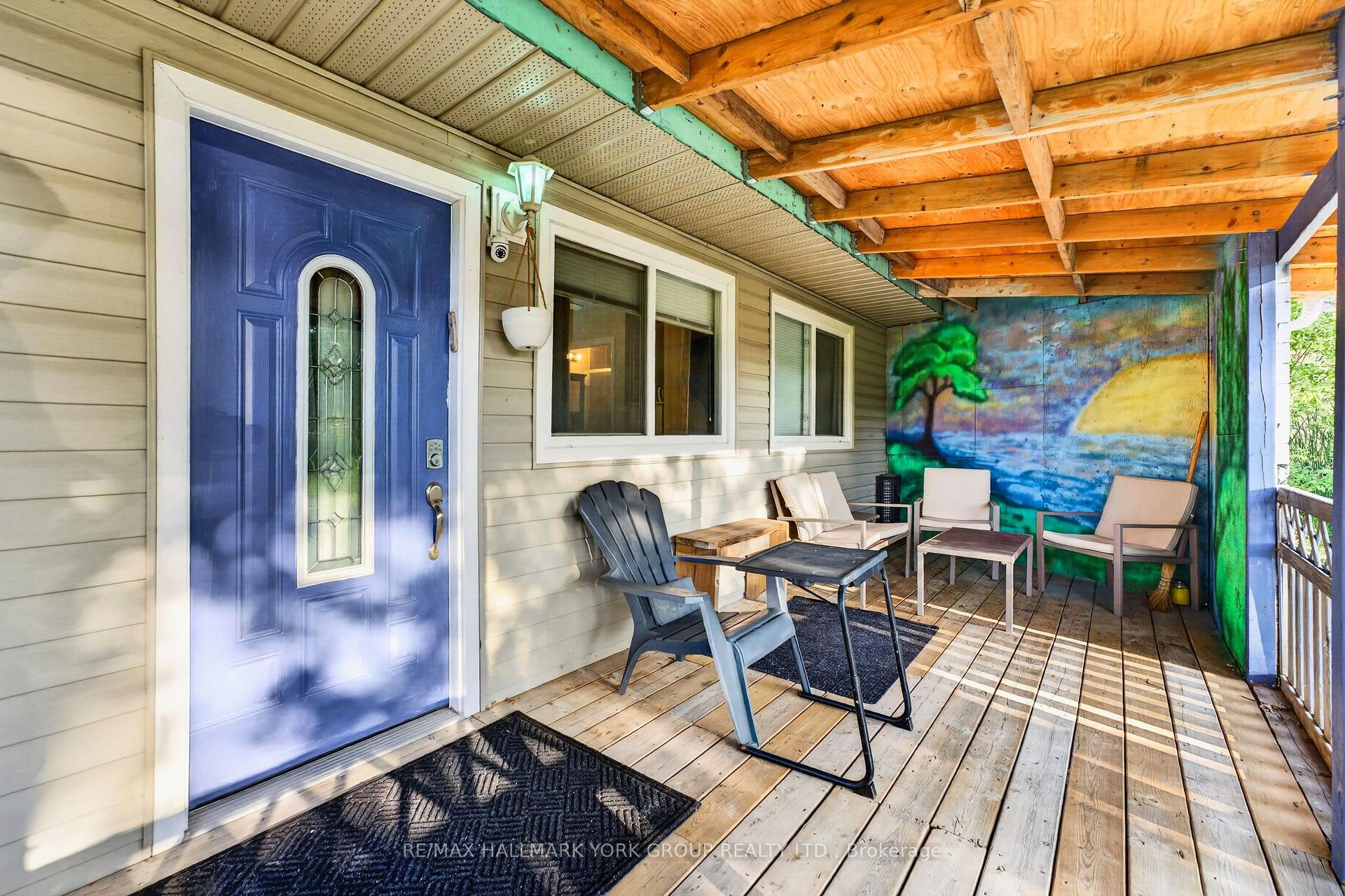 Photo 6 of 815 Lagoon Drive, Georgina, Historic Lakeshore Communities — HOMEH