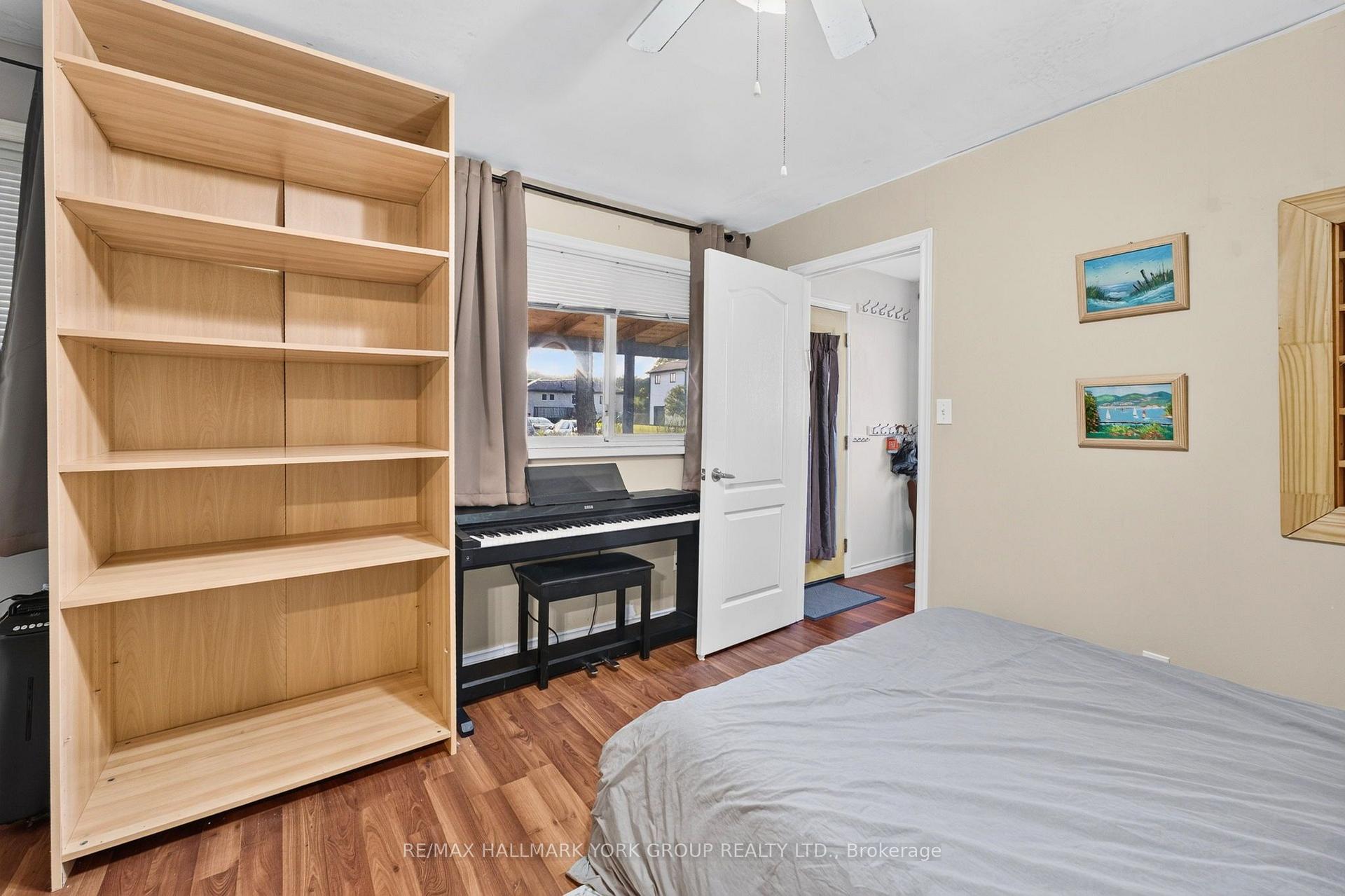 Photo 15 of 815 Lagoon Drive, Georgina, Historic Lakeshore Communities — HOMEH