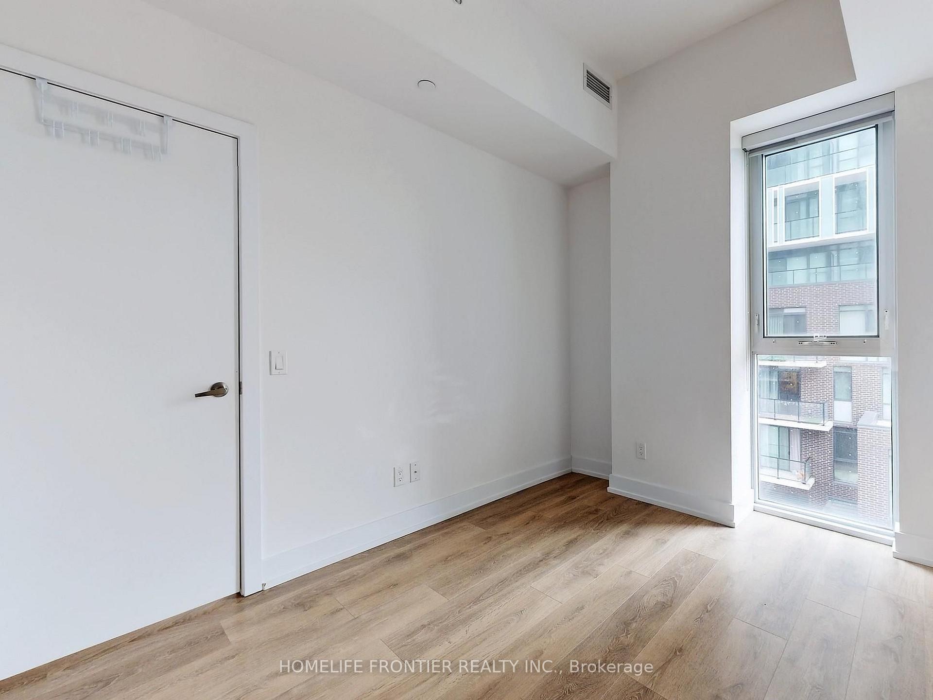 Photo 4 of Unit 418, 128 Fairview Mall Drive, North York, Don Valley Village — HOMEH