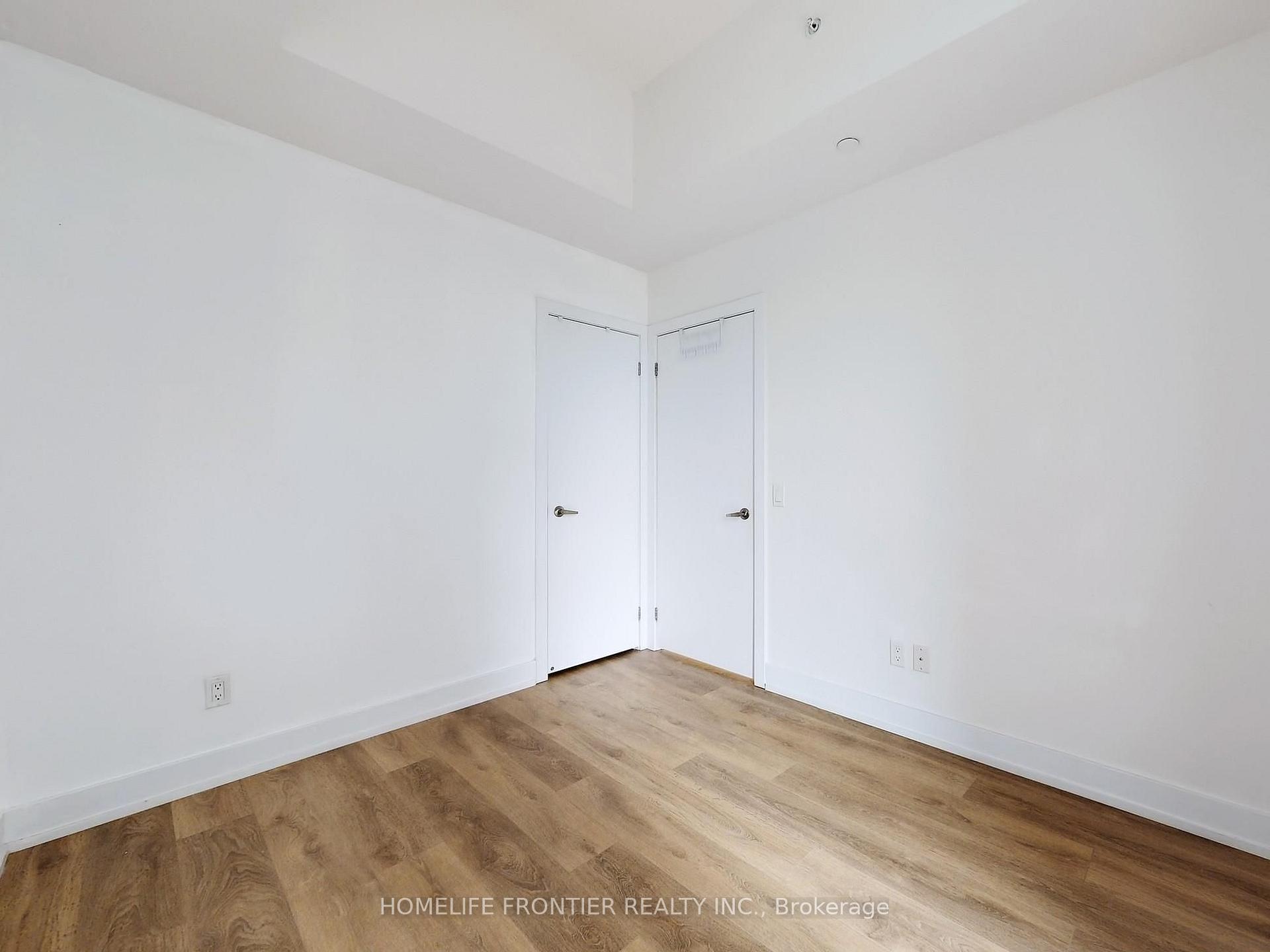 Photo 5 of Unit 418, 128 Fairview Mall Drive, North York, Don Valley Village — HOMEH