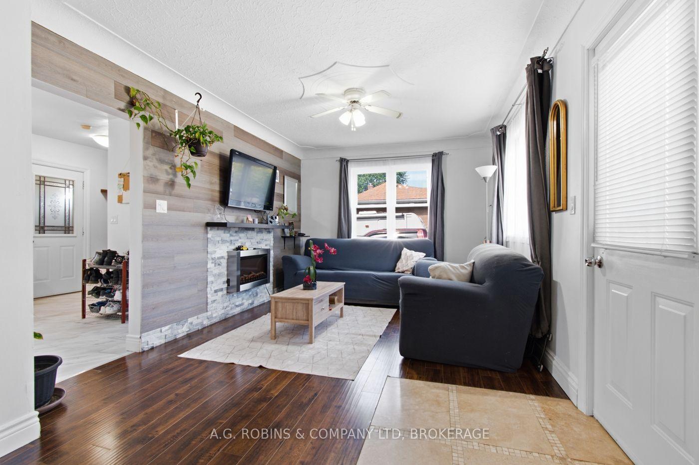 Photo 12 of 54 Clifford Avenue, Welland, Broadway — HOMEH