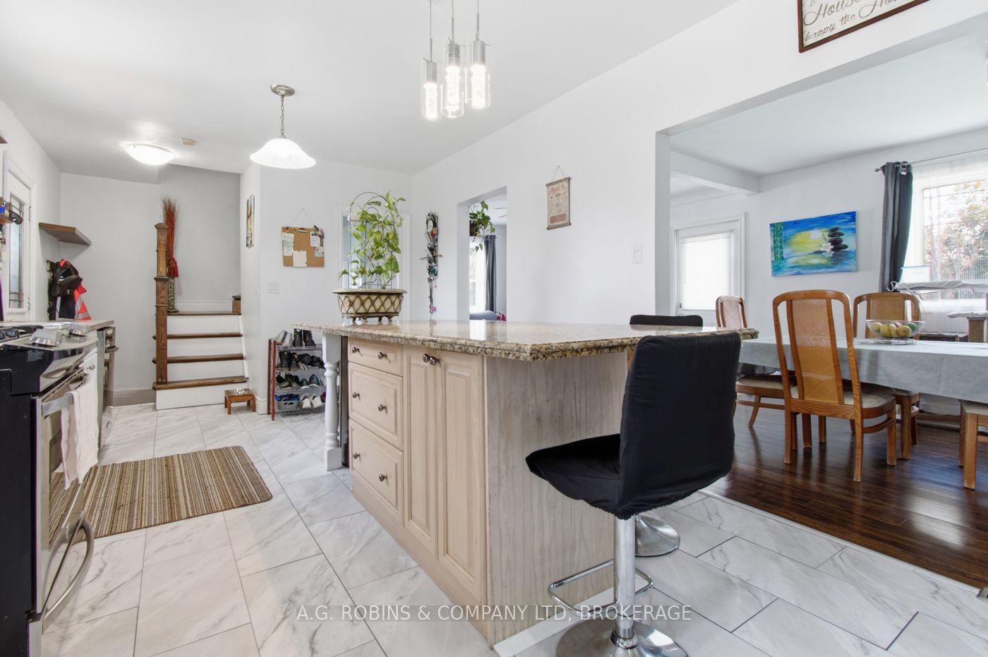 Photo 20 of 54 Clifford Avenue, Welland, Broadway — HOMEH