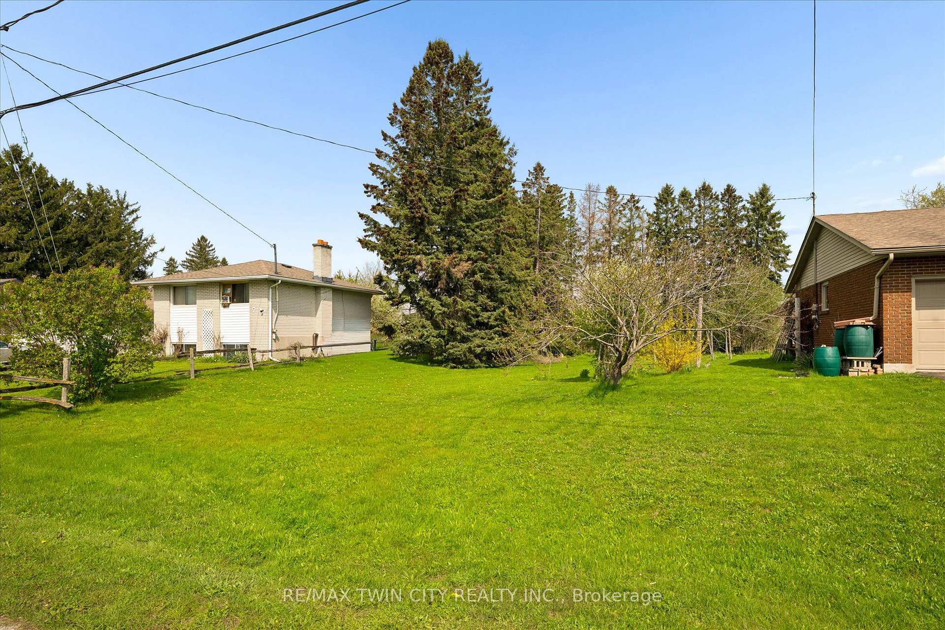 Photo 5 of 146 Carson Drive, Kitchener, Grand River North — HOMEH