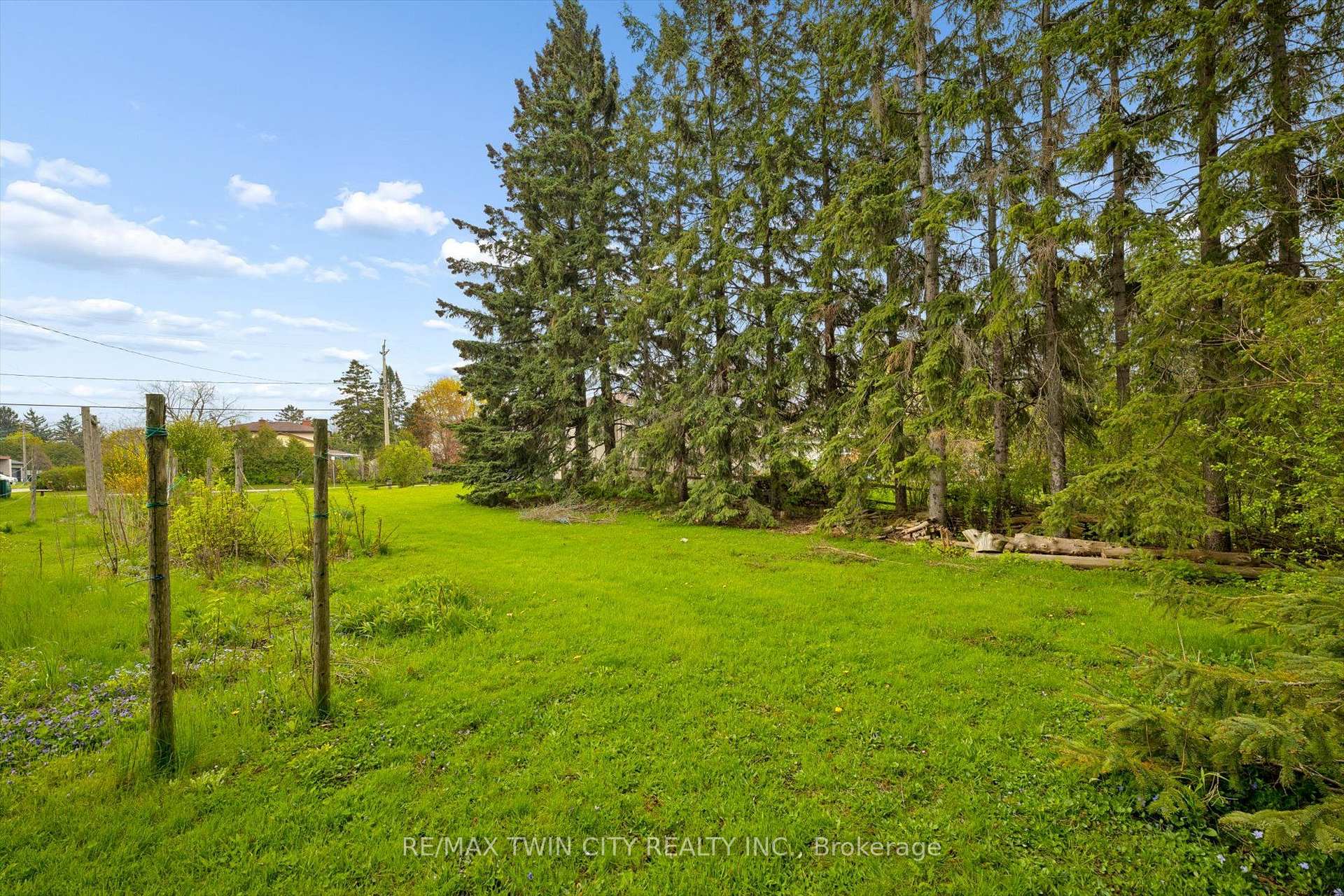 Photo 7 of 146 Carson Drive, Kitchener, Grand River North — HOMEH