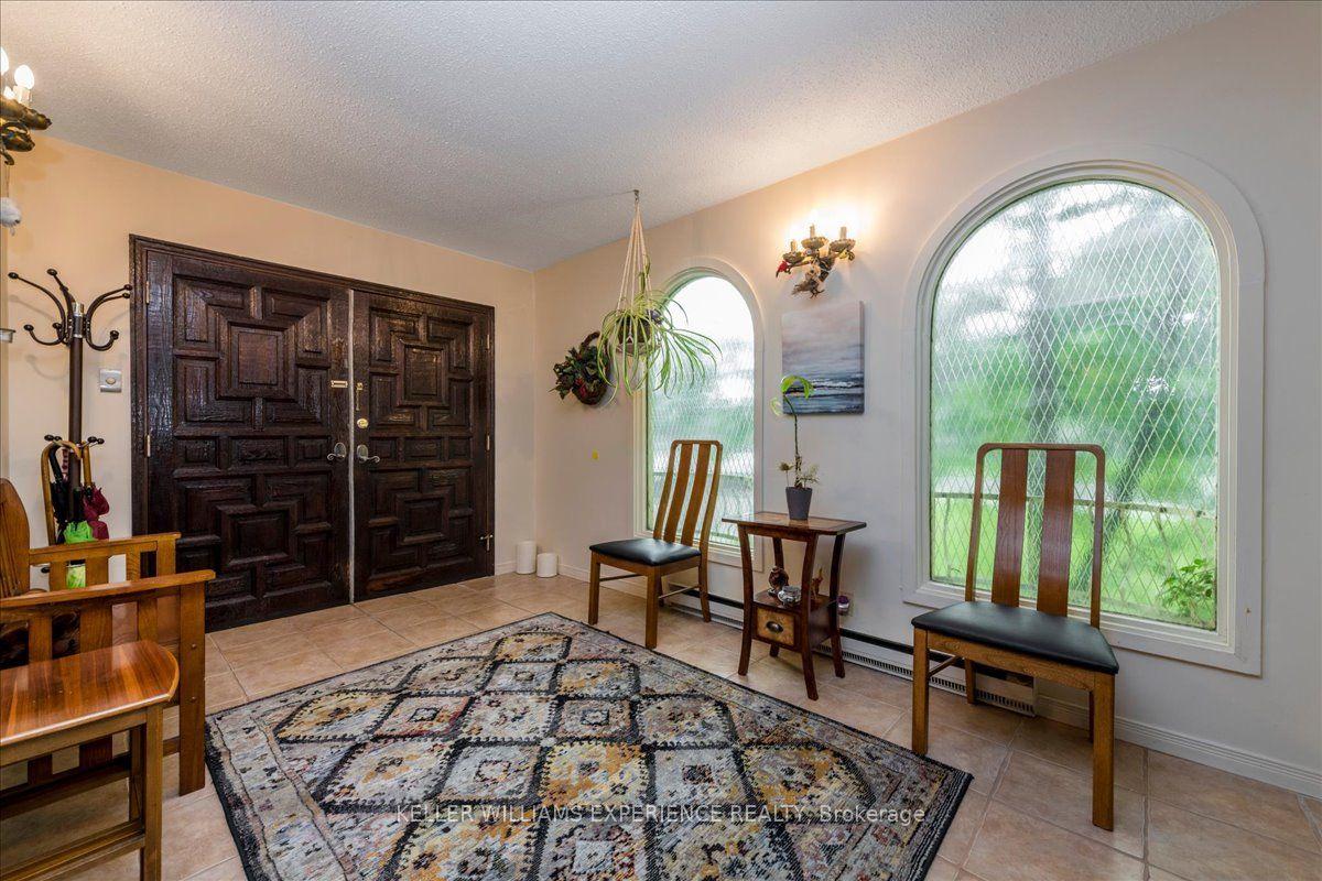 Photo 4 of 298 Seventh Street, Midland — HOMEH
