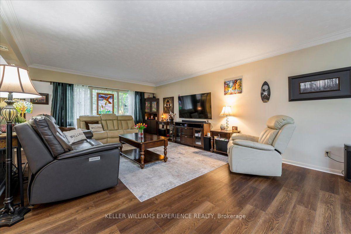 Photo 7 of 298 Seventh Street, Midland — HOMEH