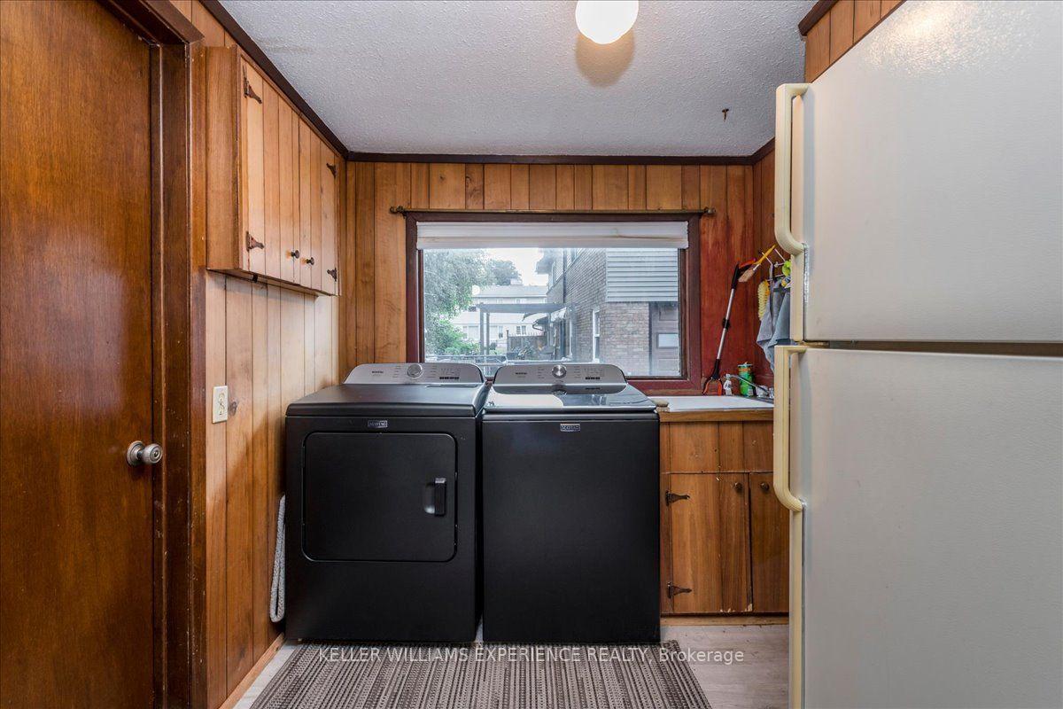 Photo 15 of 298 Seventh Street, Midland — HOMEH