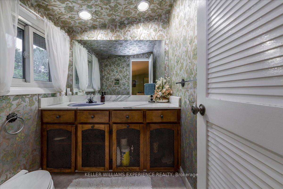 Photo 24 of 298 Seventh Street, Midland — HOMEH