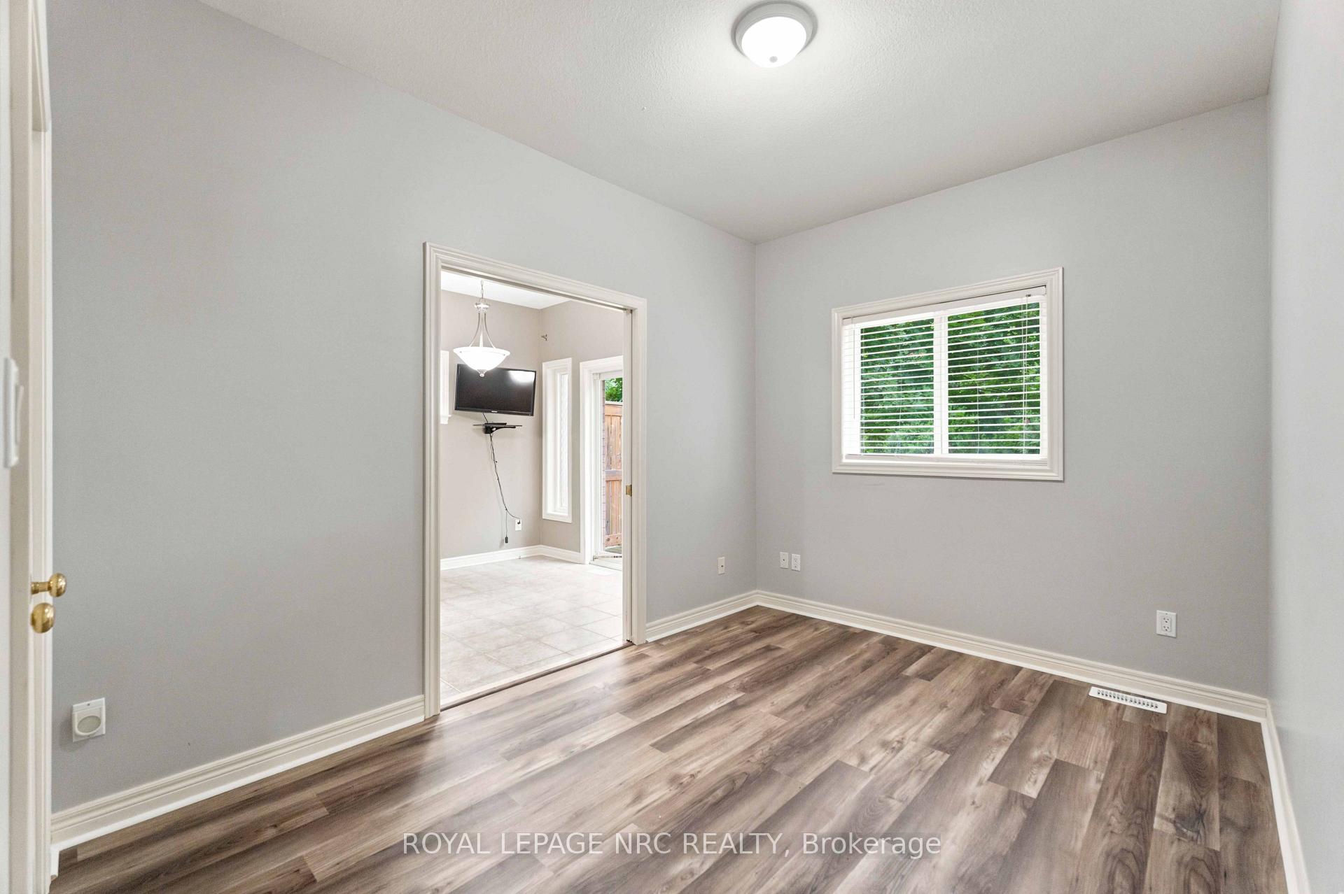 Photo 17 of 42 Loretta Drive, Niagara-on-the-Lake, Virgil — HOMEH