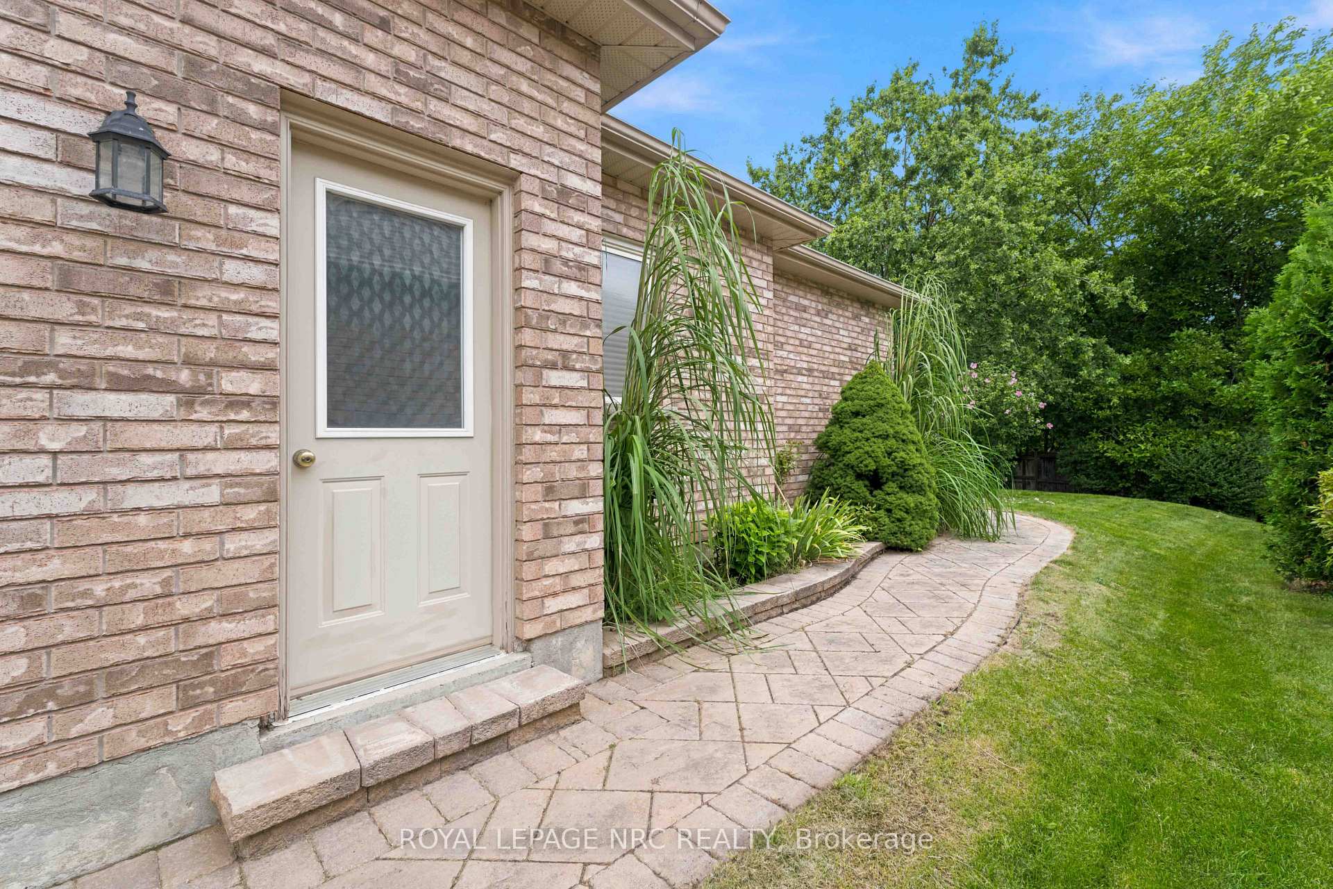 Photo 27 of 42 Loretta Drive, Niagara-on-the-Lake, Virgil — HOMEH