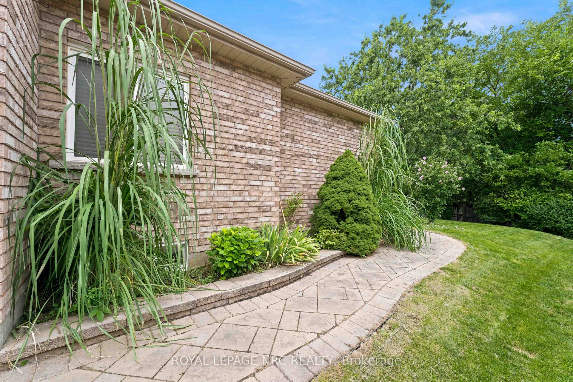 Photo 28 of 42 Loretta Drive, Niagara-on-the-Lake, Virgil — HOMEH