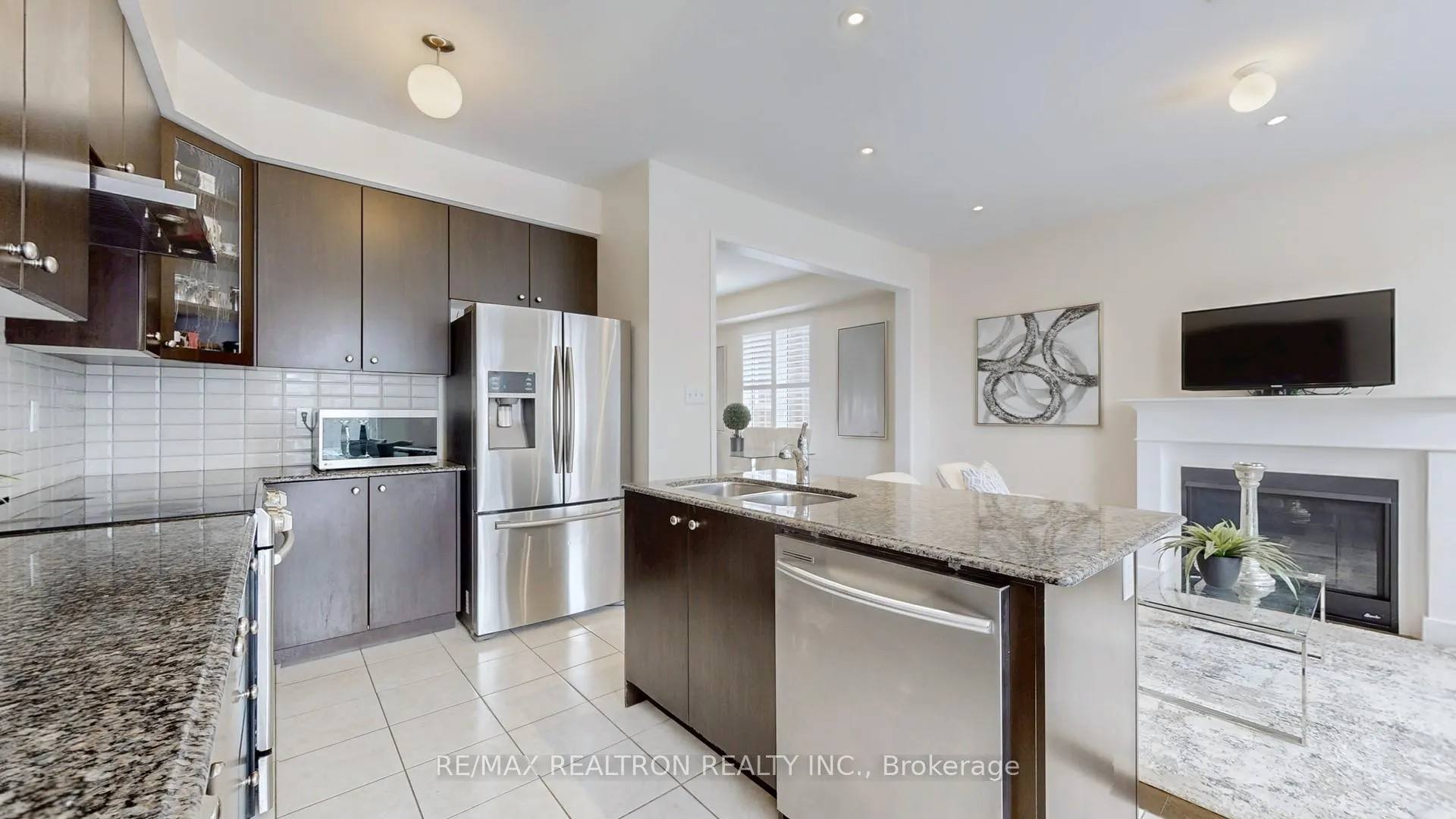Photo 8 of 7 Keenlyside Lane, Ajax, Northwest Ajax — HOMEH