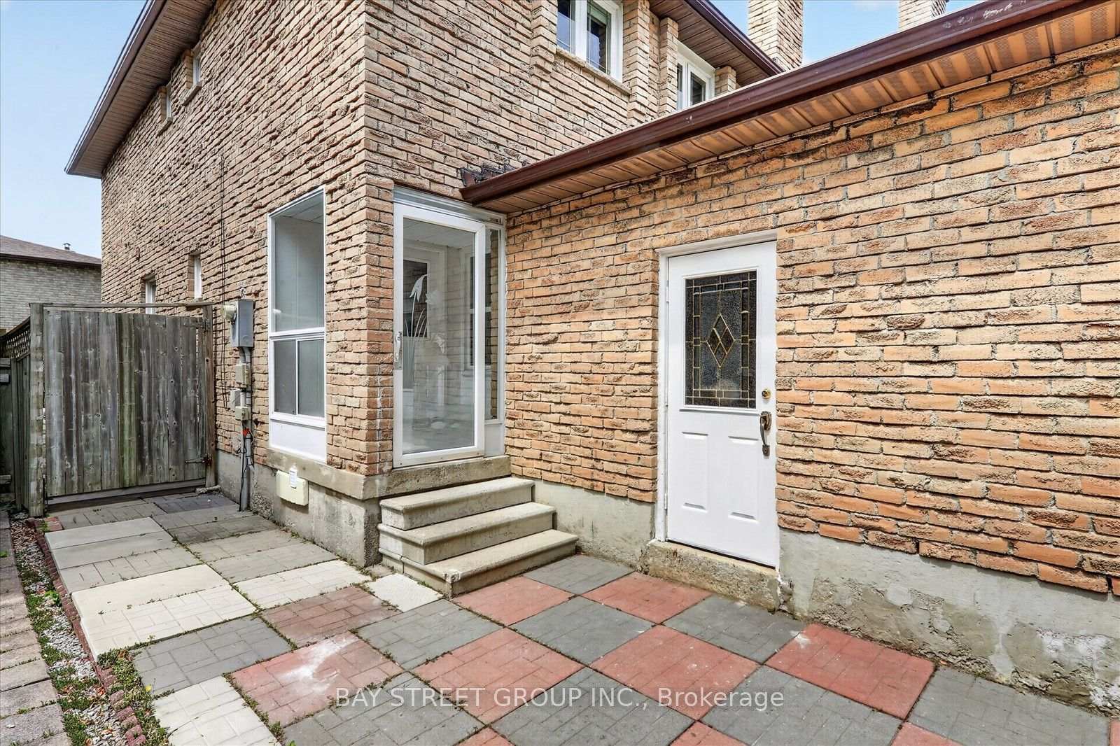 Photo 4 of 44 Maitland Avenue, Markham, Milliken Mills West — HOMEH