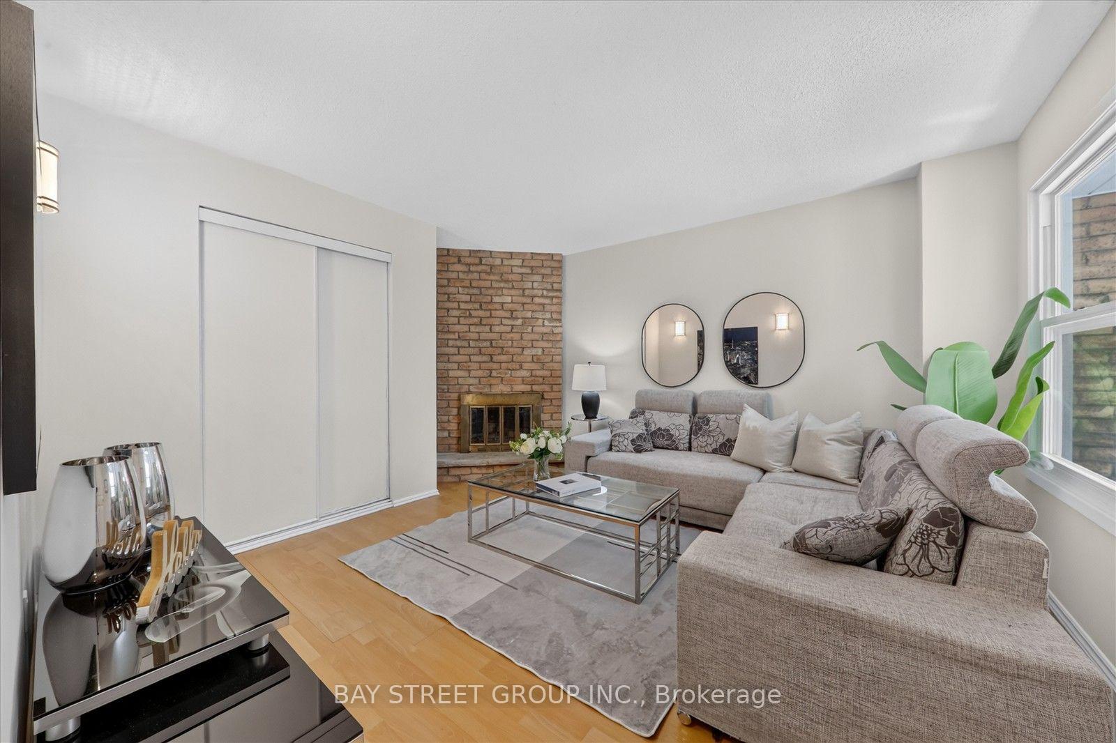 Photo 10 of 44 Maitland Avenue, Markham, Milliken Mills West — HOMEH