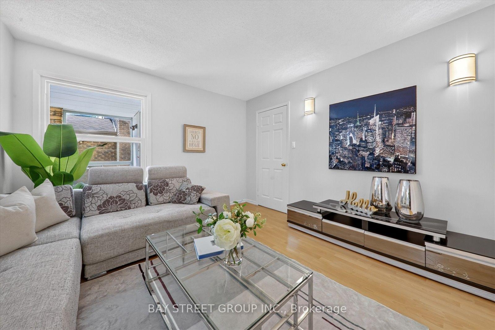 Photo 11 of 44 Maitland Avenue, Markham, Milliken Mills West — HOMEH