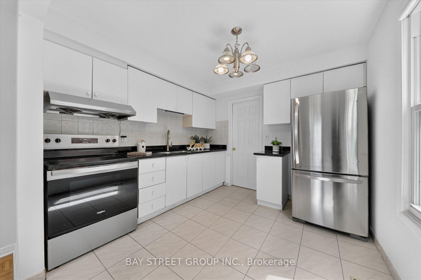Photo 16 of 44 Maitland Avenue, Markham, Milliken Mills West — HOMEH